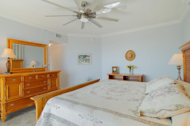 806 E Windward Way 524, Lantana, FL 33462