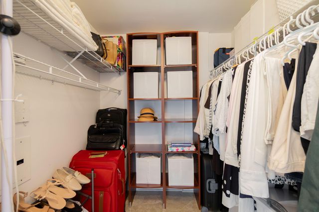 806 E Windward Way 524, Lantana, FL 33462