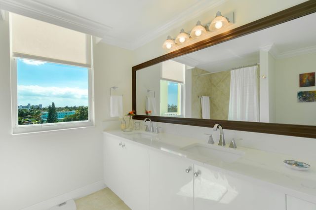 806 E Windward Way 524, Lantana, FL 33462