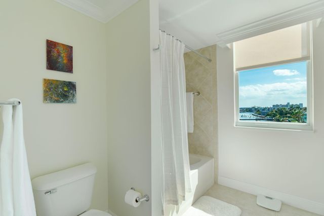 806 E Windward Way 524, Lantana, FL 33462