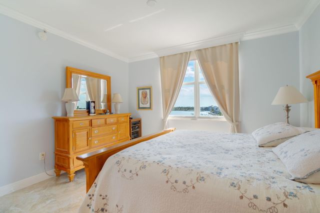 806 E Windward Way 524, Lantana, FL 33462