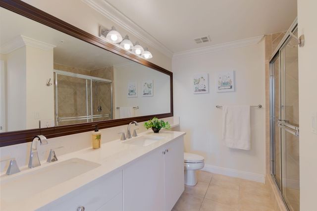 806 E Windward Way 524, Lantana, FL 33462