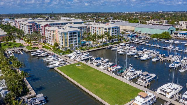 806 E Windward Way 524, Lantana, FL 33462