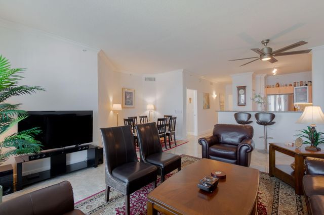 806 E Windward Way 524, Lantana, FL 33462