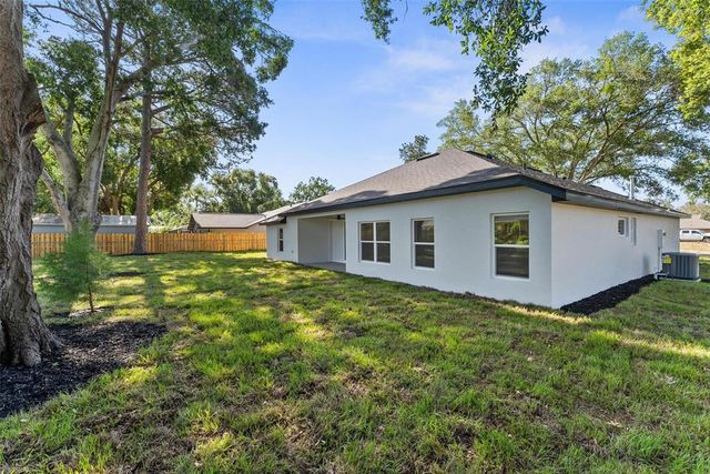10033 CANTERBURY DRIVE, Leesburg, FL 34788