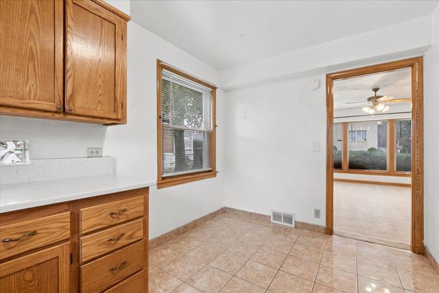 8028 42nd Court, Lyons, IL 60534