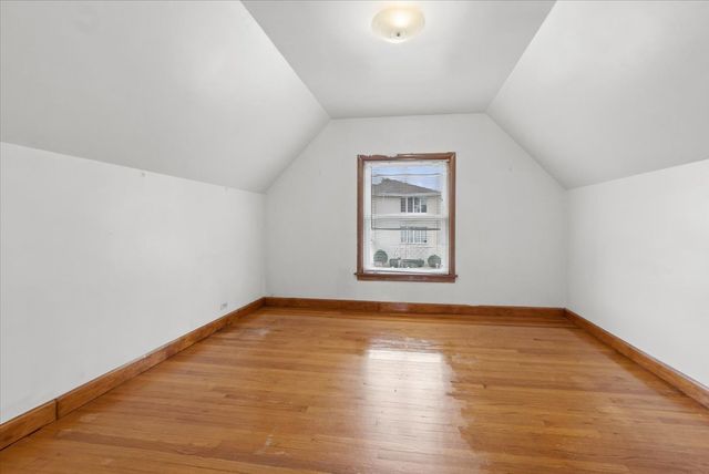 8028 42nd Court, Lyons, IL 60534
