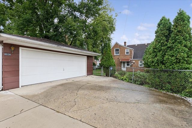 8028 42nd Court, Lyons, IL 60534