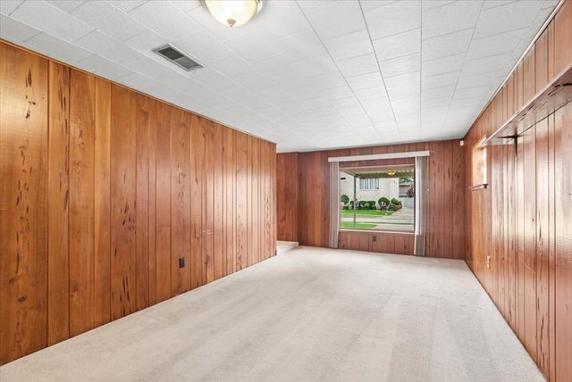 8028 42nd Court, Lyons, IL 60534