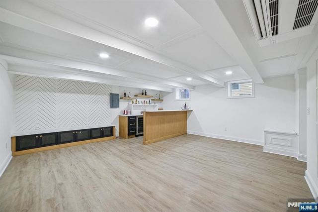 6 Colony, North Caldwell, NJ 07006