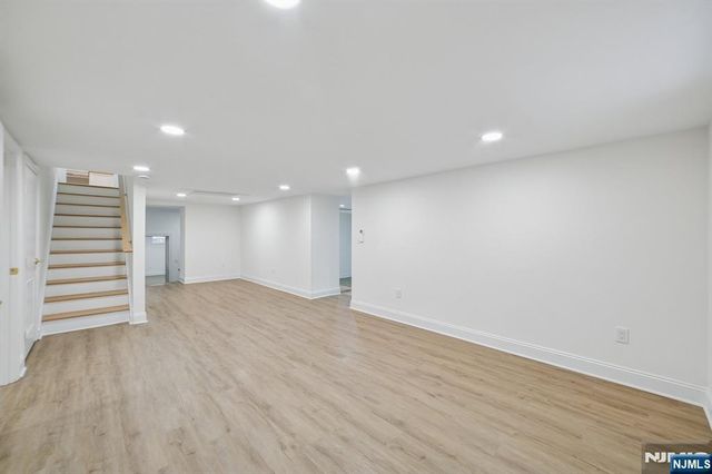 6 Colony, North Caldwell, NJ 07006