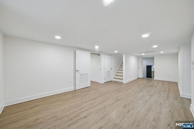 6 Colony, North Caldwell, NJ 07006