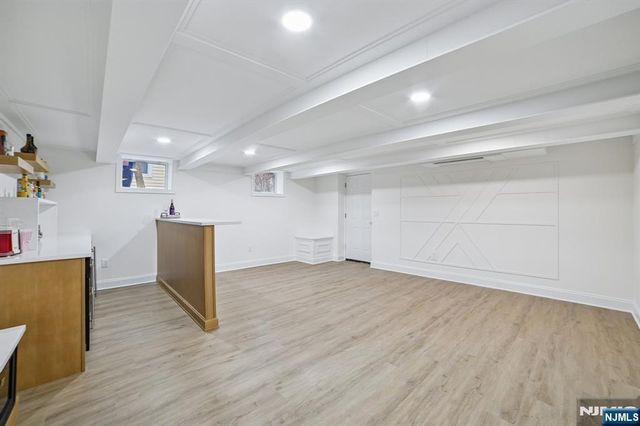 6 Colony, North Caldwell, NJ 07006