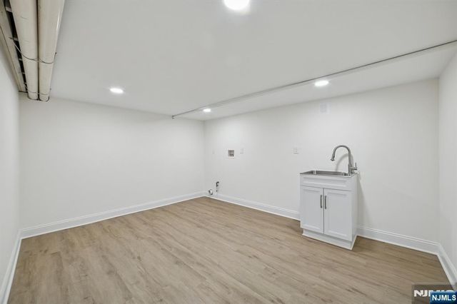 6 Colony, North Caldwell, NJ 07006