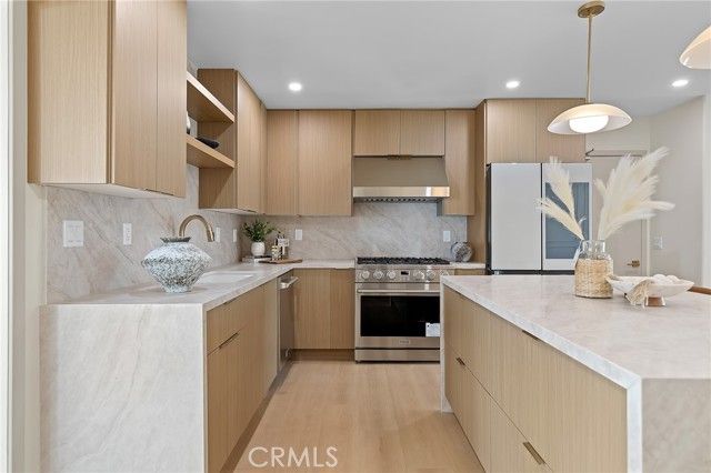 2705 E Orange Grove Avenue, Orange, CA 92867