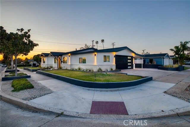 2705 E Orange Grove Avenue, Orange, CA 92867