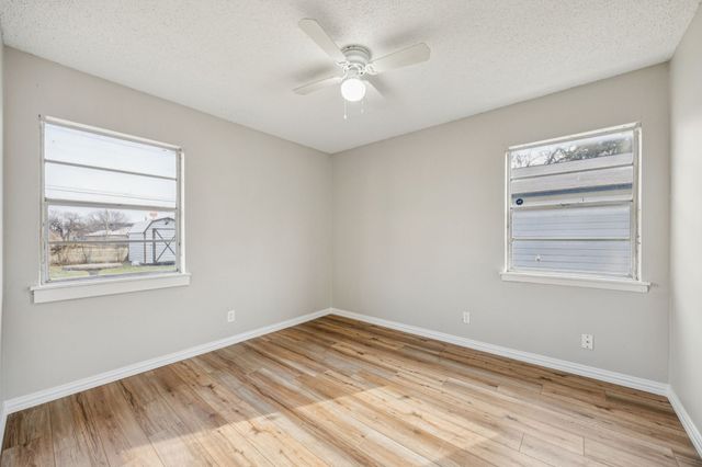 2822 Fir Park, Richland Hills, TX 76118