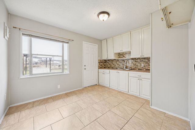 2822 Fir Park, Richland Hills, TX 76118