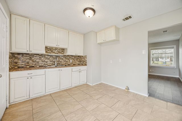 2822 Fir Park, Richland Hills, TX 76118