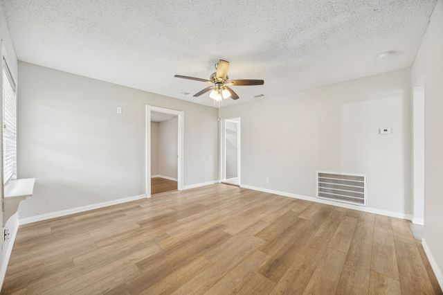 2822 Fir Park, Richland Hills, TX 76118