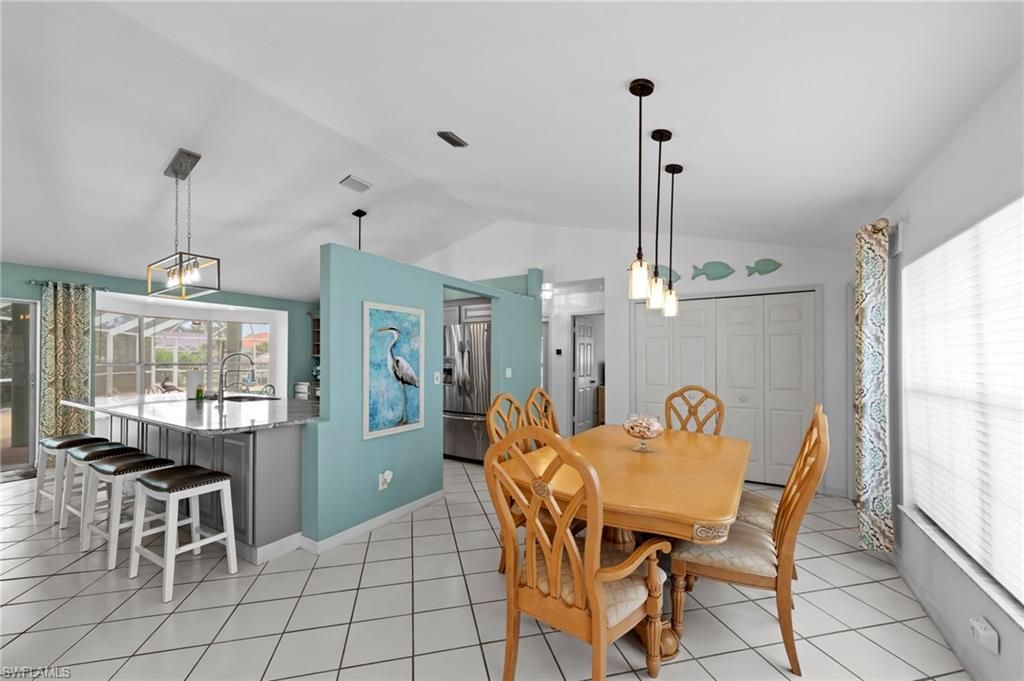 Image 12 of property listing at 2104 SW 38th TER, Cape Coral, FL 33914