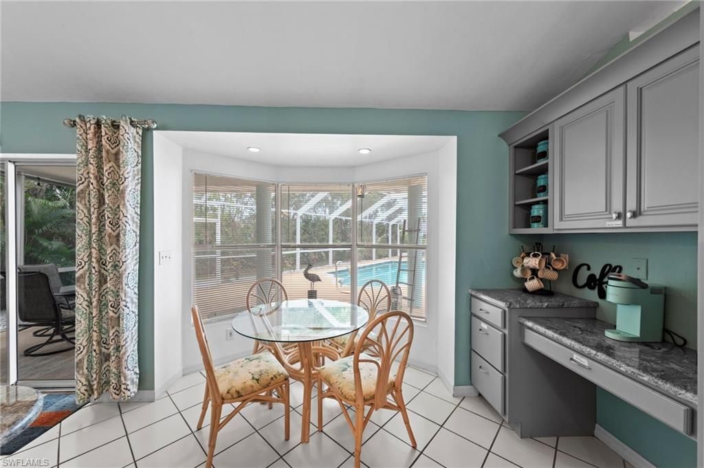 Image 19 of property listing at 2104 SW 38th TER, Cape Coral, FL 33914
