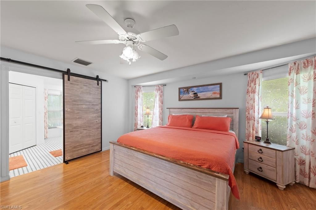 Image 26 of property listing at 2104 SW 38th TER, Cape Coral, FL 33914