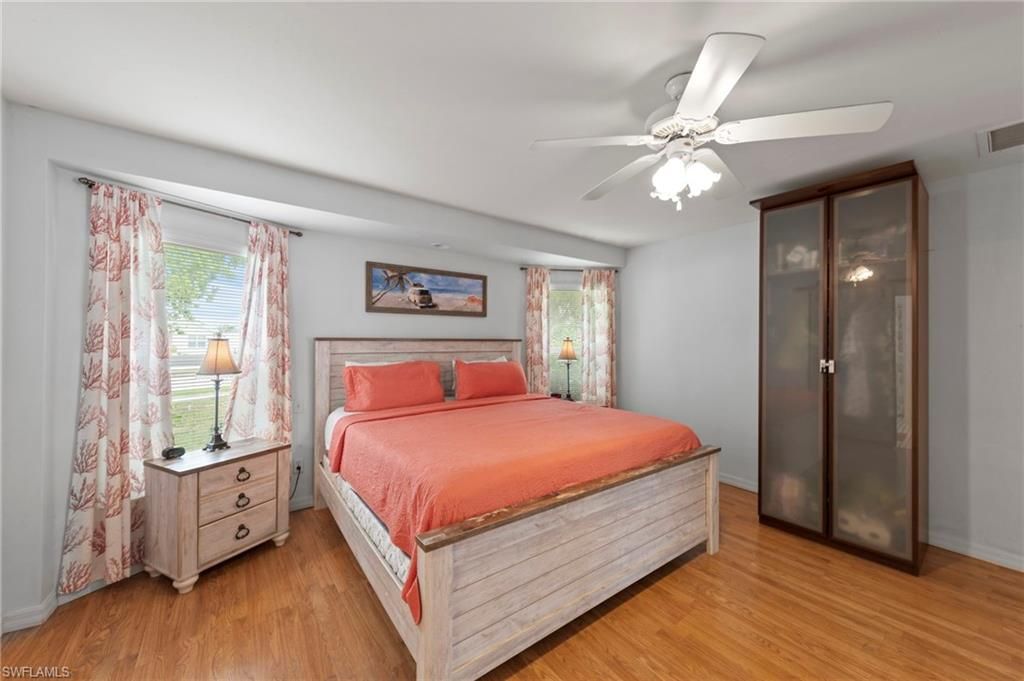 Image 27 of property listing at 2104 SW 38th TER, Cape Coral, FL 33914