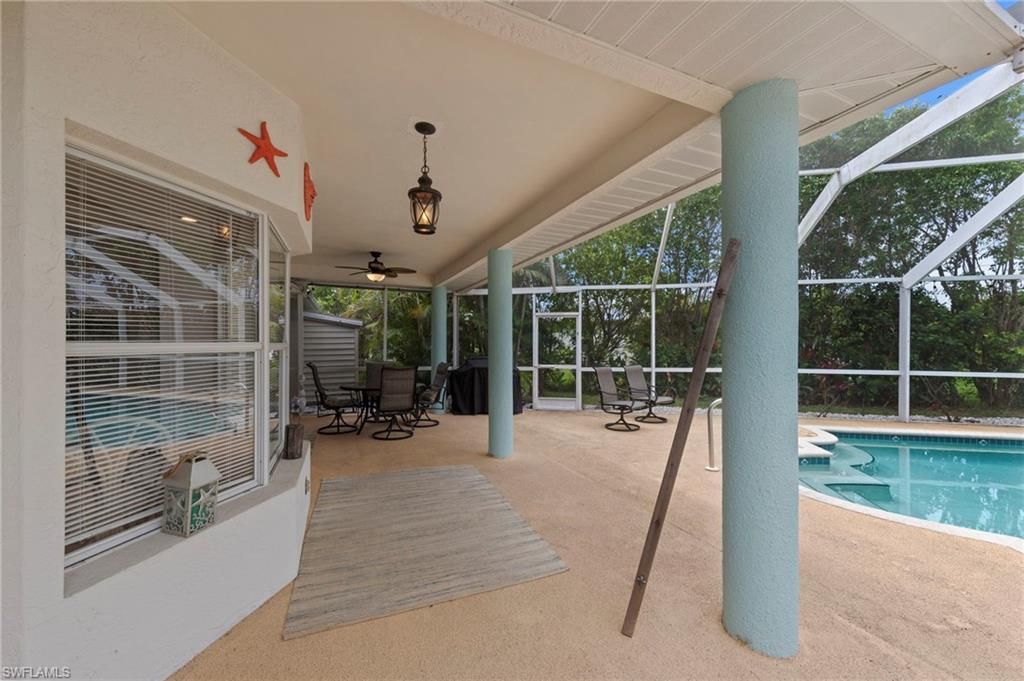 Image 32 of property listing at 2104 SW 38th TER, Cape Coral, FL 33914