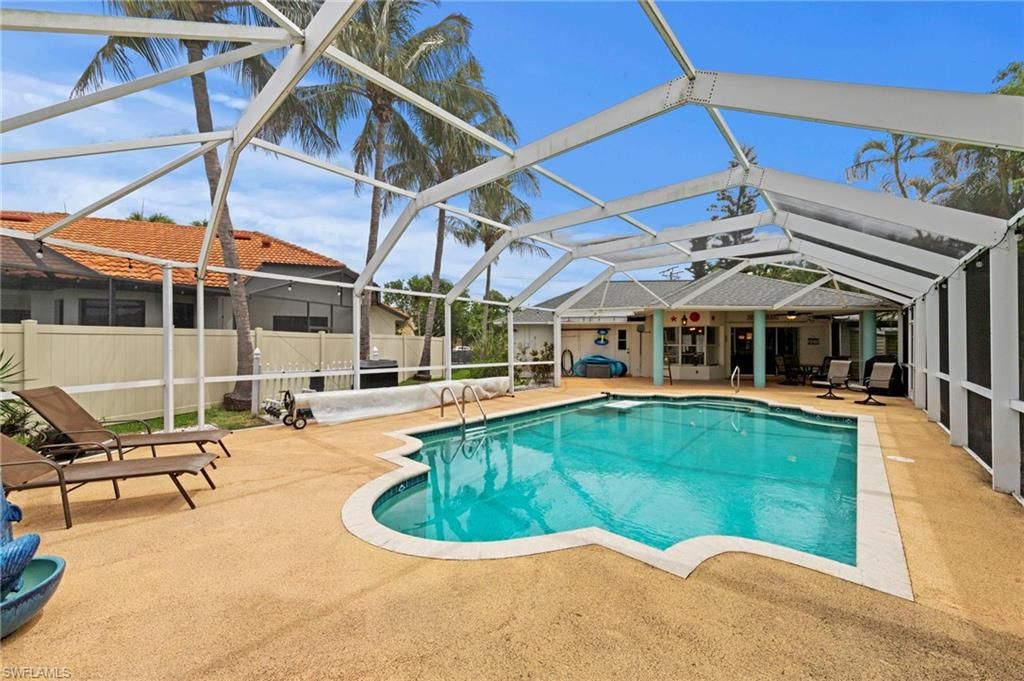 Image 37 of property listing at 2104 SW 38th TER, Cape Coral, FL 33914