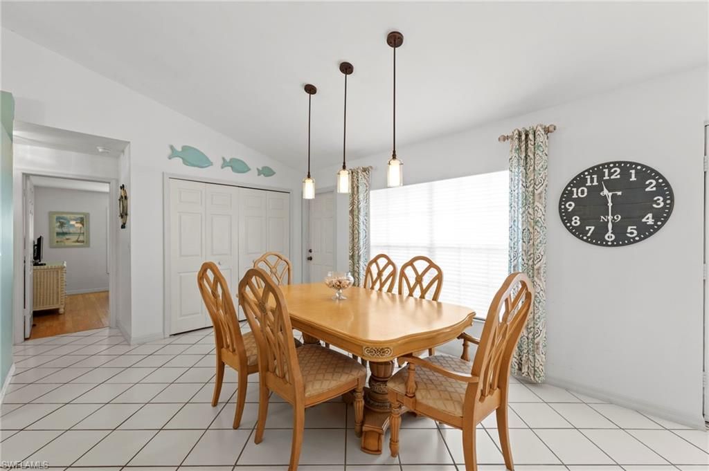 Image 6 of property listing at 2104 SW 38th TER, Cape Coral, FL 33914