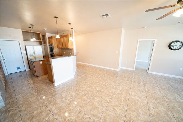 2033 Briarwood Dr, Corpus Christi, TX 78412