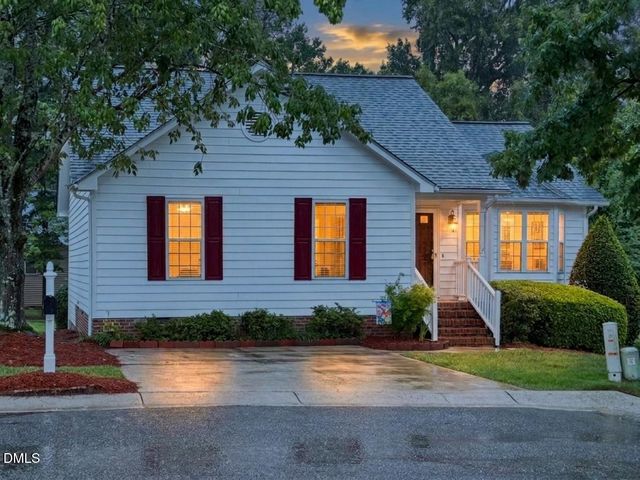 6 Bethany Place, Durham, NC 27712