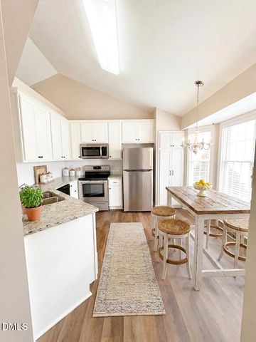 6 Bethany Place, Durham, NC 27712