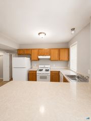 164 Babcock Street 1S, Hartford, CT 06106