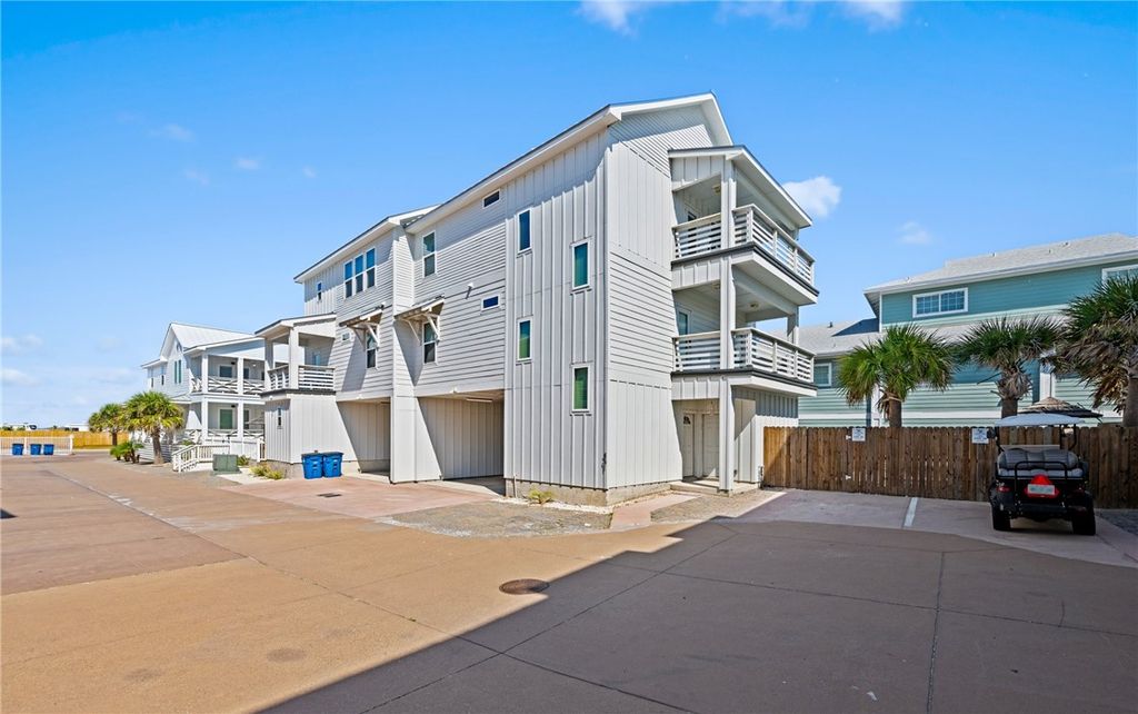 3087 S 11th St 401, Port Aransas, TX 78373 — photo 2