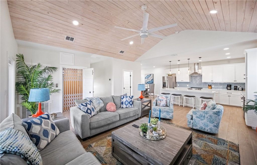3087 S 11th St 401, Port Aransas, TX 78373 — photo 4