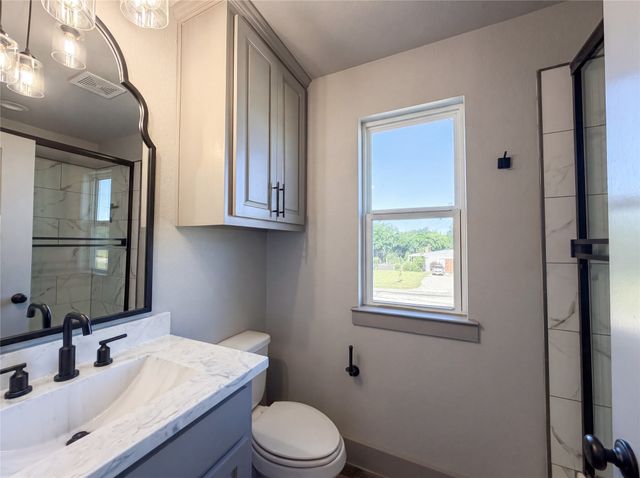 725 Cheyenne Trail, Trenton, TX 75490