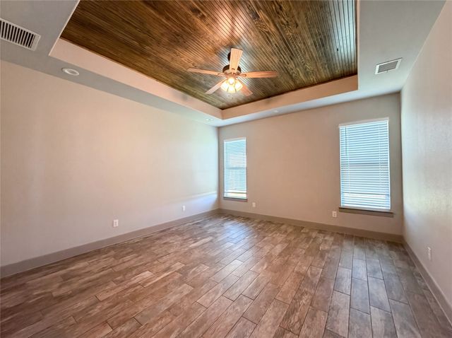 725 Cheyenne Trail, Trenton, TX 75490