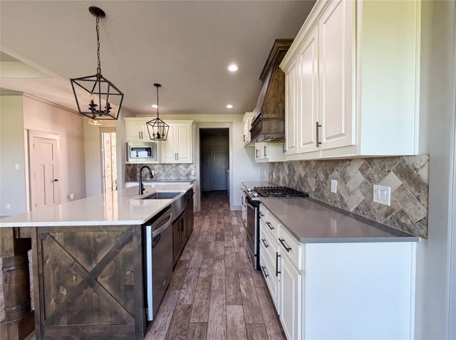 725 Cheyenne Trail, Trenton, TX 75490