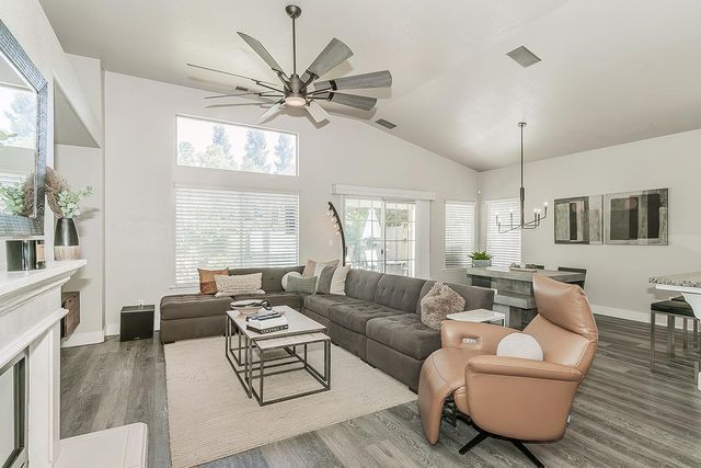 2702 E Caraway Court, Fresno, CA 93720