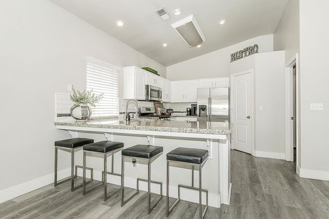 2702 E Caraway Court, Fresno, CA 93720