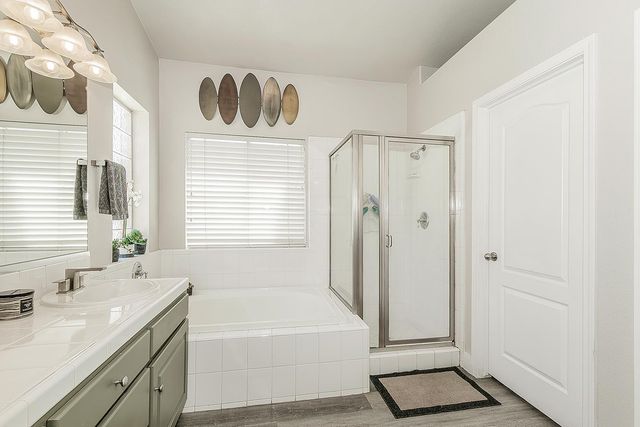 2702 E Caraway Court, Fresno, CA 93720
