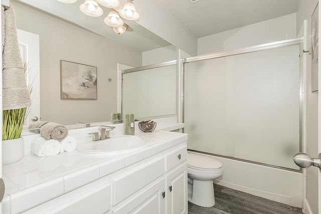 2702 E Caraway Court, Fresno, CA 93720