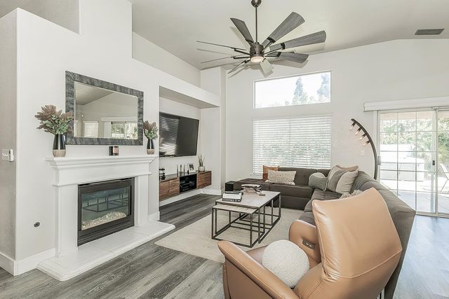 2702 E Caraway Court, Fresno, CA 93720