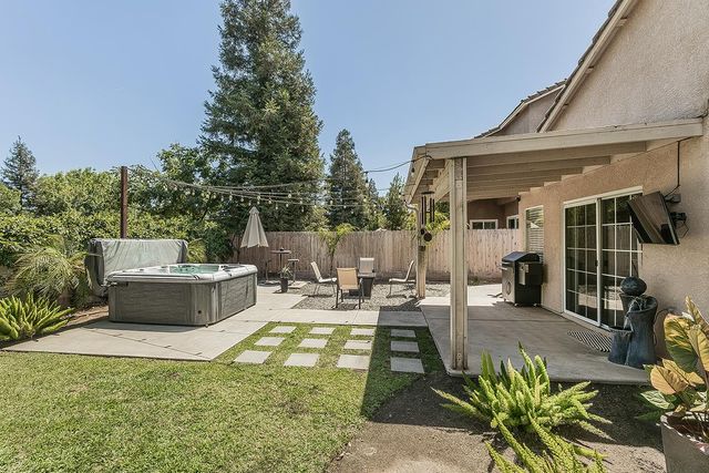 2702 E Caraway Court, Fresno, CA 93720
