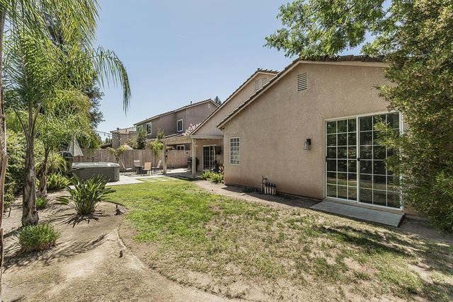 2702 E Caraway Court, Fresno, CA 93720