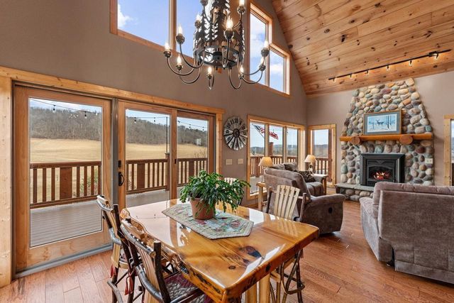 E7748 Mill Road, Spring Green, WI 53588