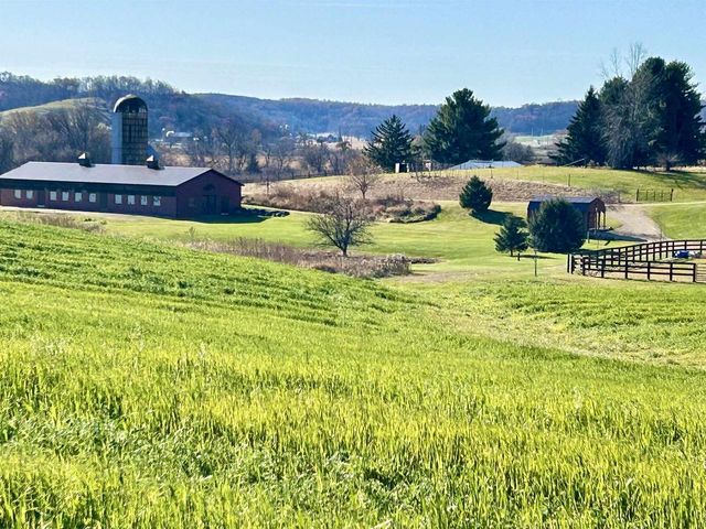 E7748 Mill Road, Spring Green, WI 53588