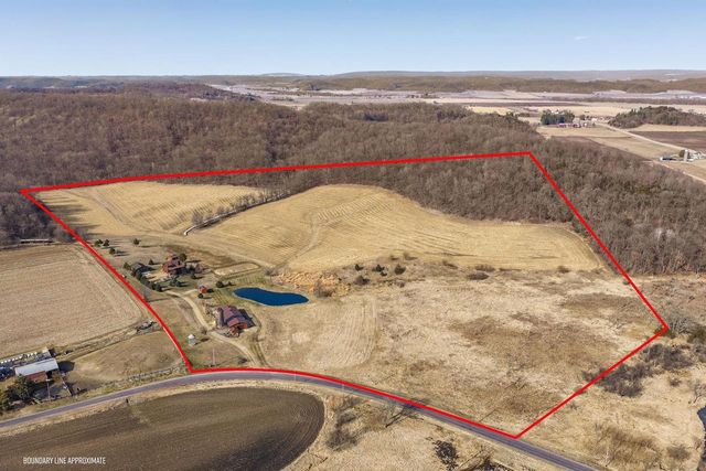 E7748 Mill Road, Spring Green, WI 53588